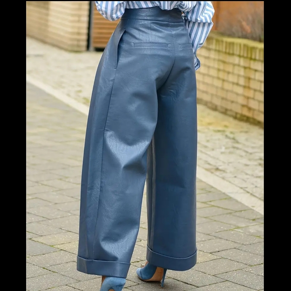 Stylish Blue High-Waisted Pants - Picture 2 of 4